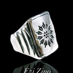 Gatsby signet ring store