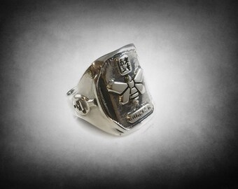 Breaking Bad Yellow Methamphetamine bee logo  ring sterling silver 925