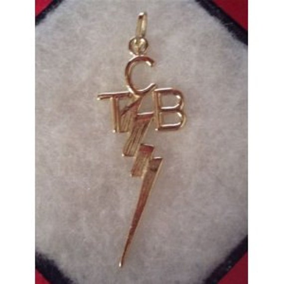 King 14k Kart Gold TCB Pendant Taking 