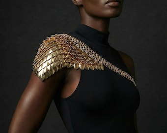 Armatura a spalla singola, cotta di maglia da sirena, imbracatura con gioielli per le spalle, spallaccio in metallo, spallaccio per cosplay, armatura a scaglie di drago, gioielli per abiti
