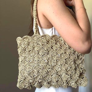 Handmade Raffia Crochet Bag , Shell Stitch Summer Tote ,Boho Beach Shoulder Bag with Seashell Pattern