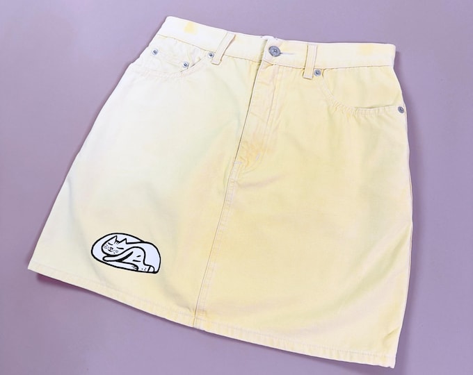 "Pretzel" Butter Yellow Skirt | S-M | feat. Artur Blusiewicz