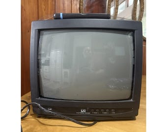 Sears LXI Series CRT Tv Retro Gaming Television 13&quot; 2000 VTG W/Remote Works Well