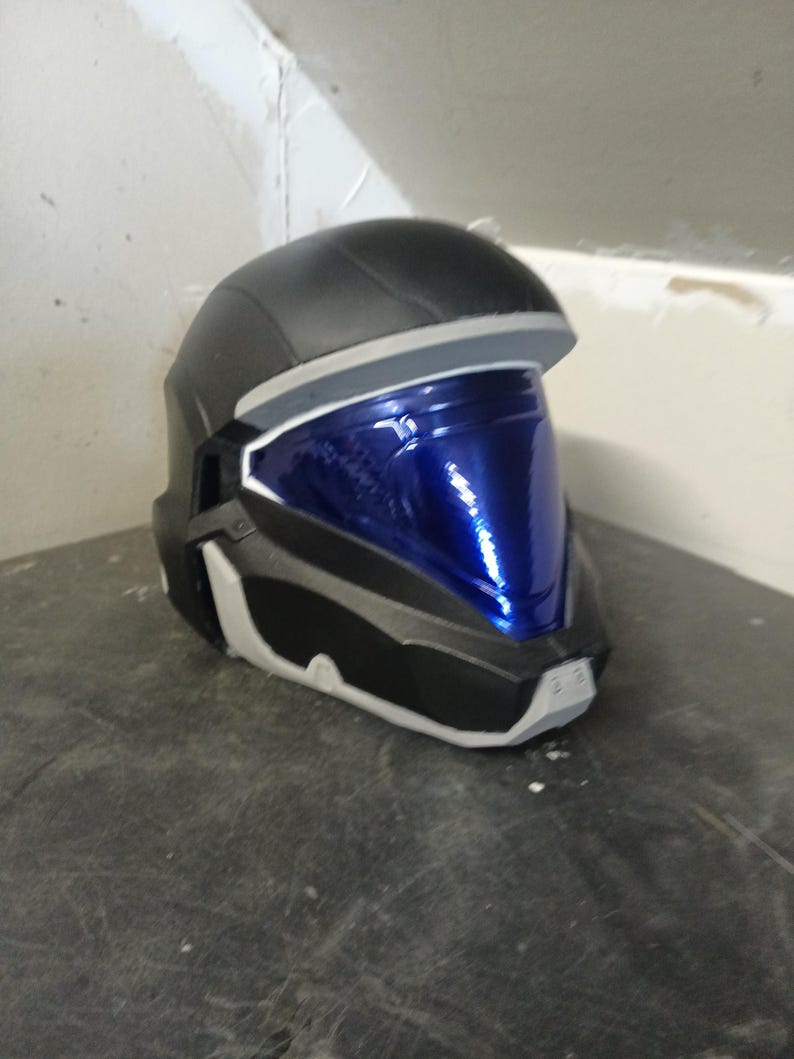 Halo 2 ODST Helmet life size Prop Delta image 13