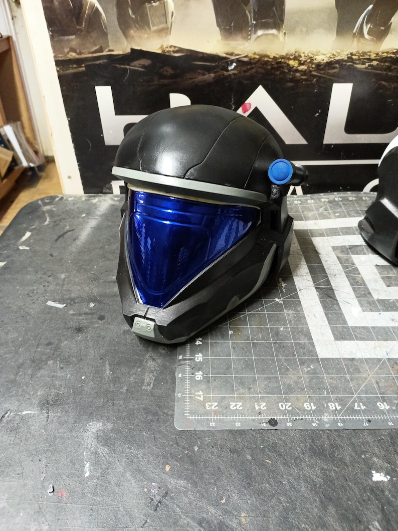 Halo 2 ODST Helmet life size Prop Delta image 12