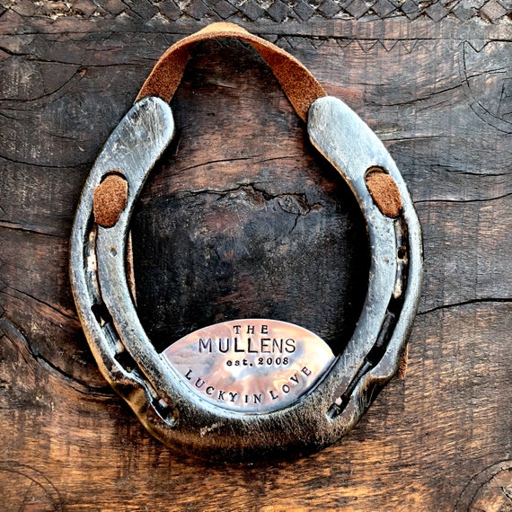 Stable Style Finds: Horseshoe Home Decor - STABLE STYLE