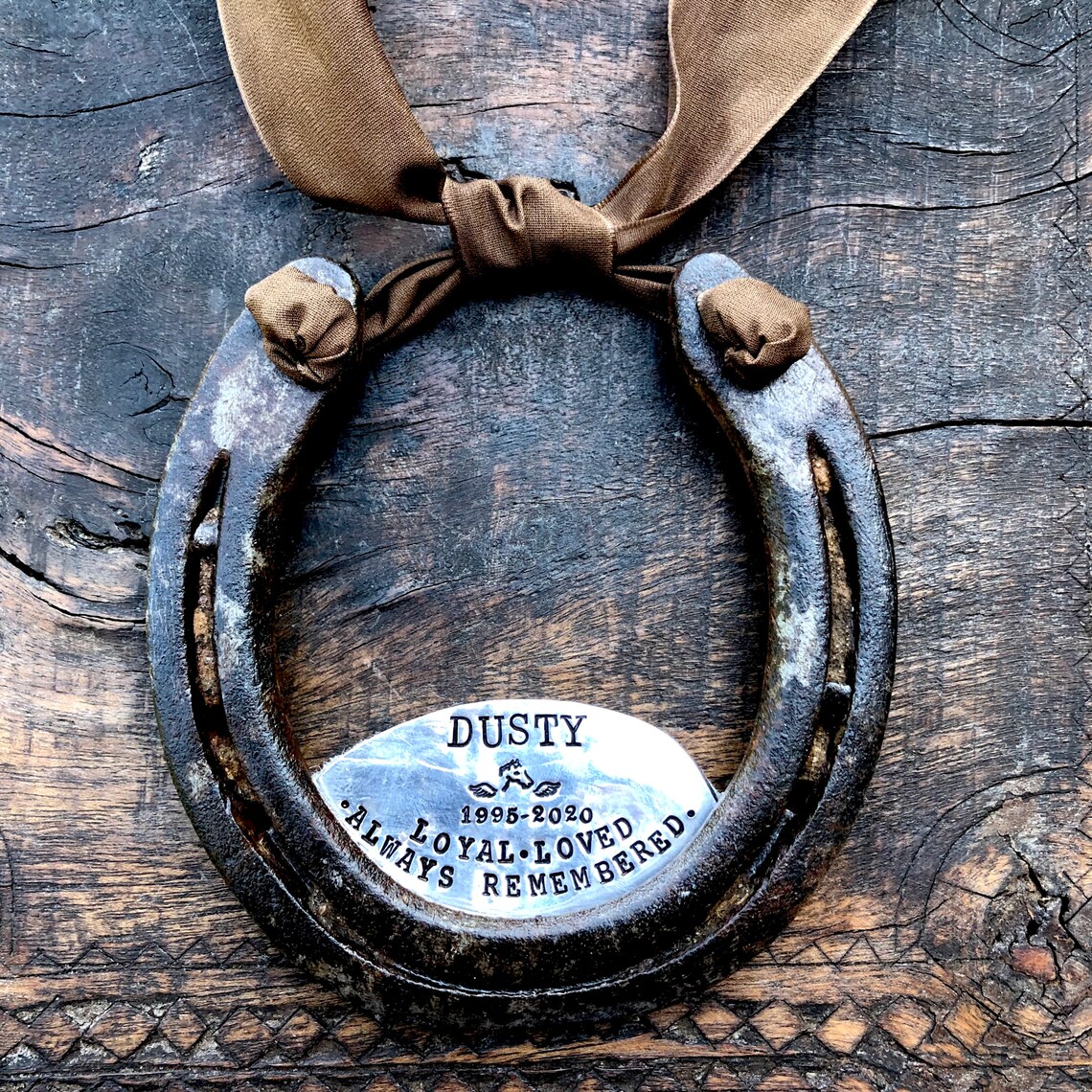 The Memorial Horseshoe. Commemorating the loss of a horse or Etsy