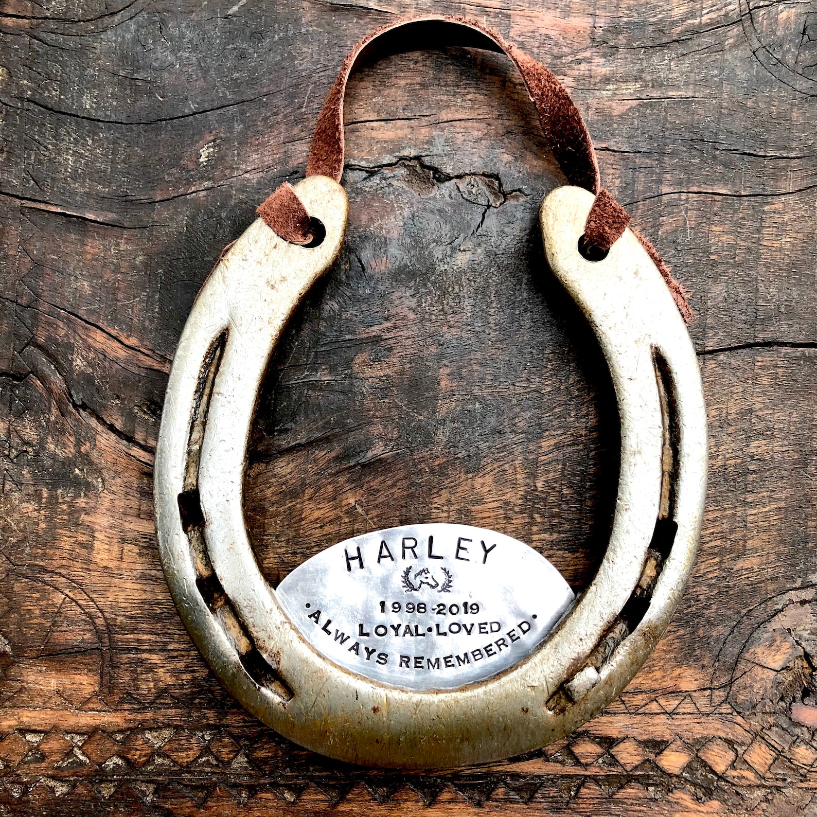 The Memorial Horseshoe. Commemorating the Loss of a Horse or Etsy Canada