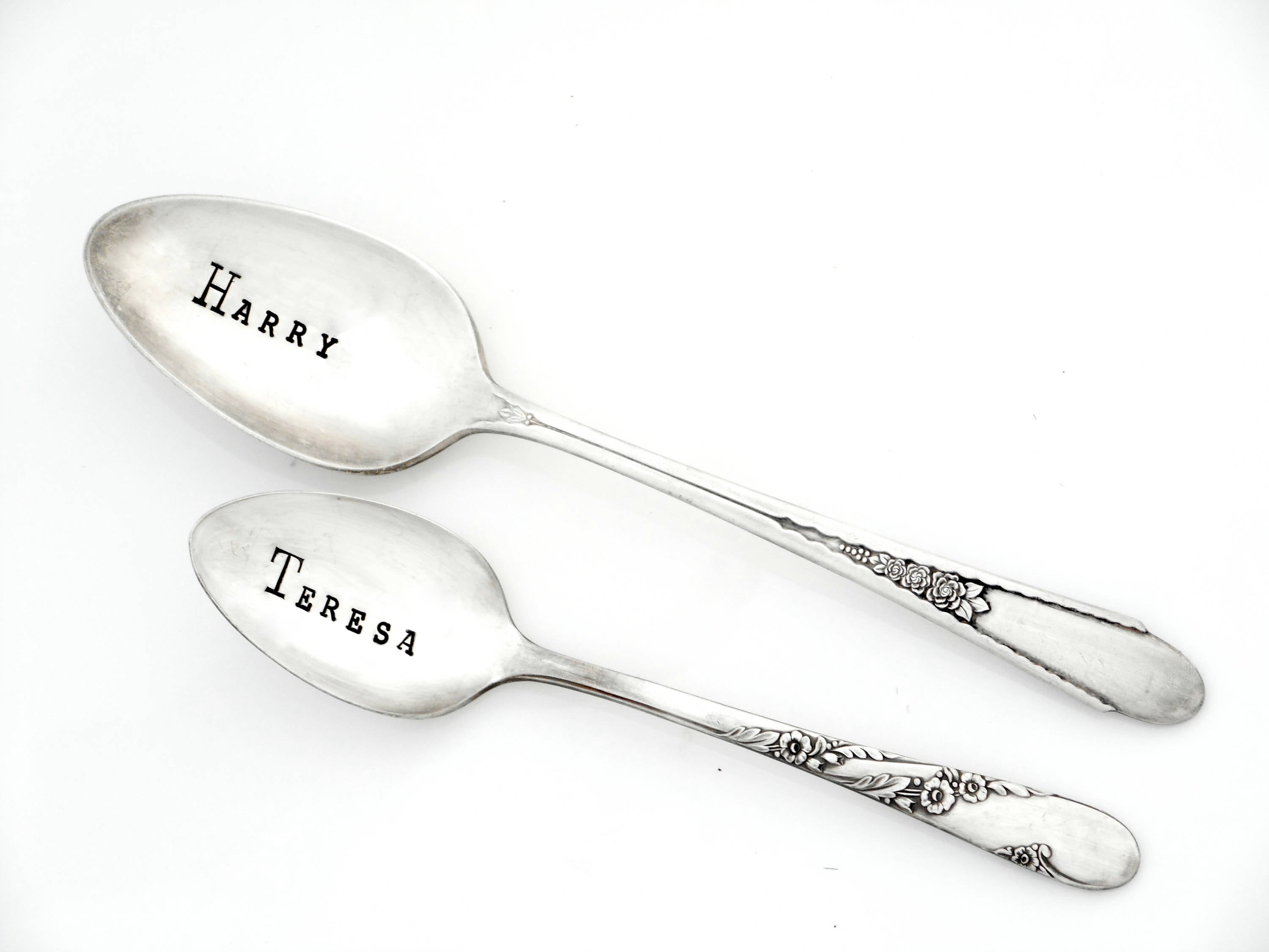 Что значит spoon. Big spoon little spoon. little spoon и big spoon значение. big spoon or little spoon slang. little spoon бренд картинка.