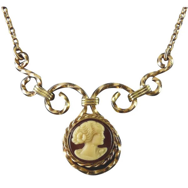 Vintage 1940's Rose Gold-Filled Wire Frame Plastic Cameo Pendant Necklace