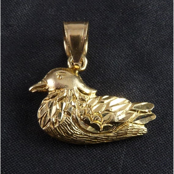 Vintage 10K Yellow Gold Duck Pendant, Diamond Cut… - image 1