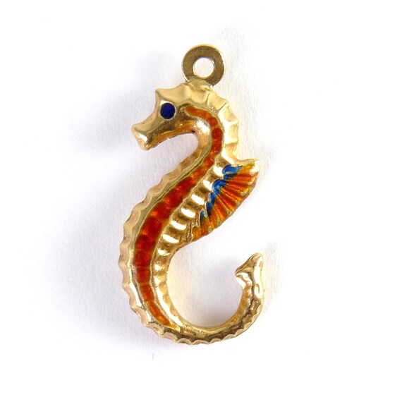 Seahorse pendant gold deals