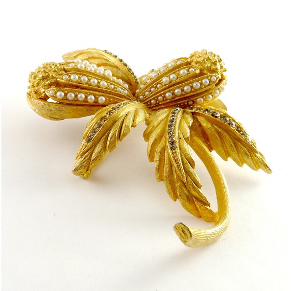 Large Gold Tone Double Fantasy Flowers Brooch Pin… - image 2