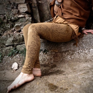 LIQUIDACIÓN DE STOCK, Leggings con estampado tribal para mujer, Leggings de algodón orgánico, Estampado maya, Leggings de yoga, Ropa tribal, Leggings para correr