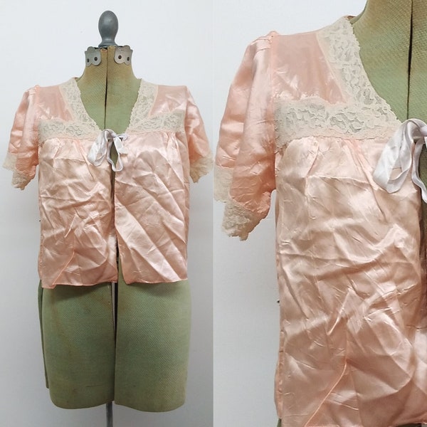 50s/60s peach fuzzy bed jacket with neck ribbon
