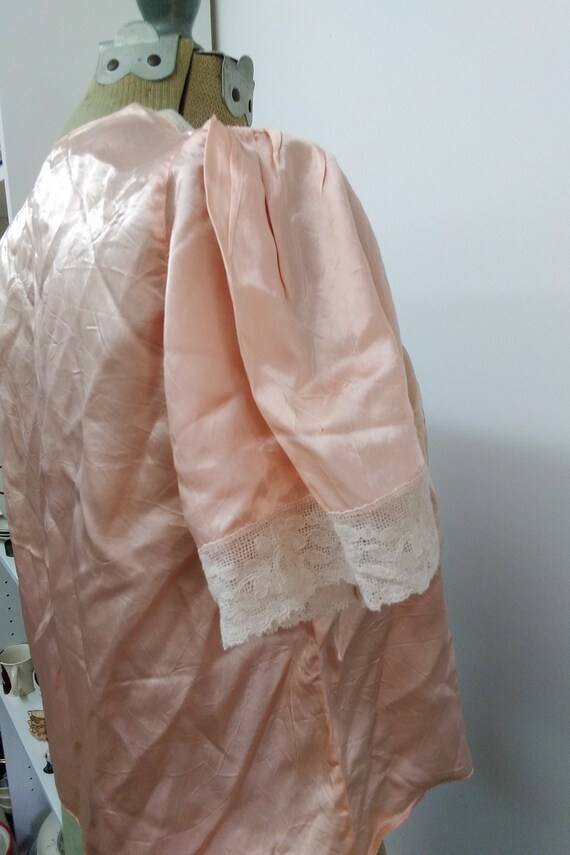 Vintage 40s Peach/Shell Pink Bed Jacket Short Sle… - image 8