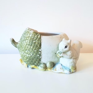 Vintage 90s Squirrel and Acorn Plant Cottage Whimsy