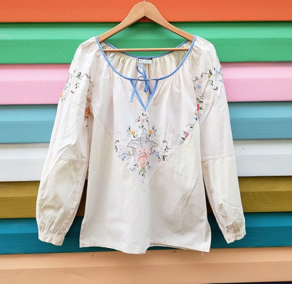 Vintage 70s Floral Embroidered Long Sleeve Pleasa… - image 1