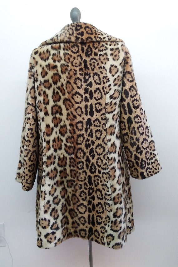 Vintage 60s Leopard Print Faux Fur Coat Classic A… - image 10