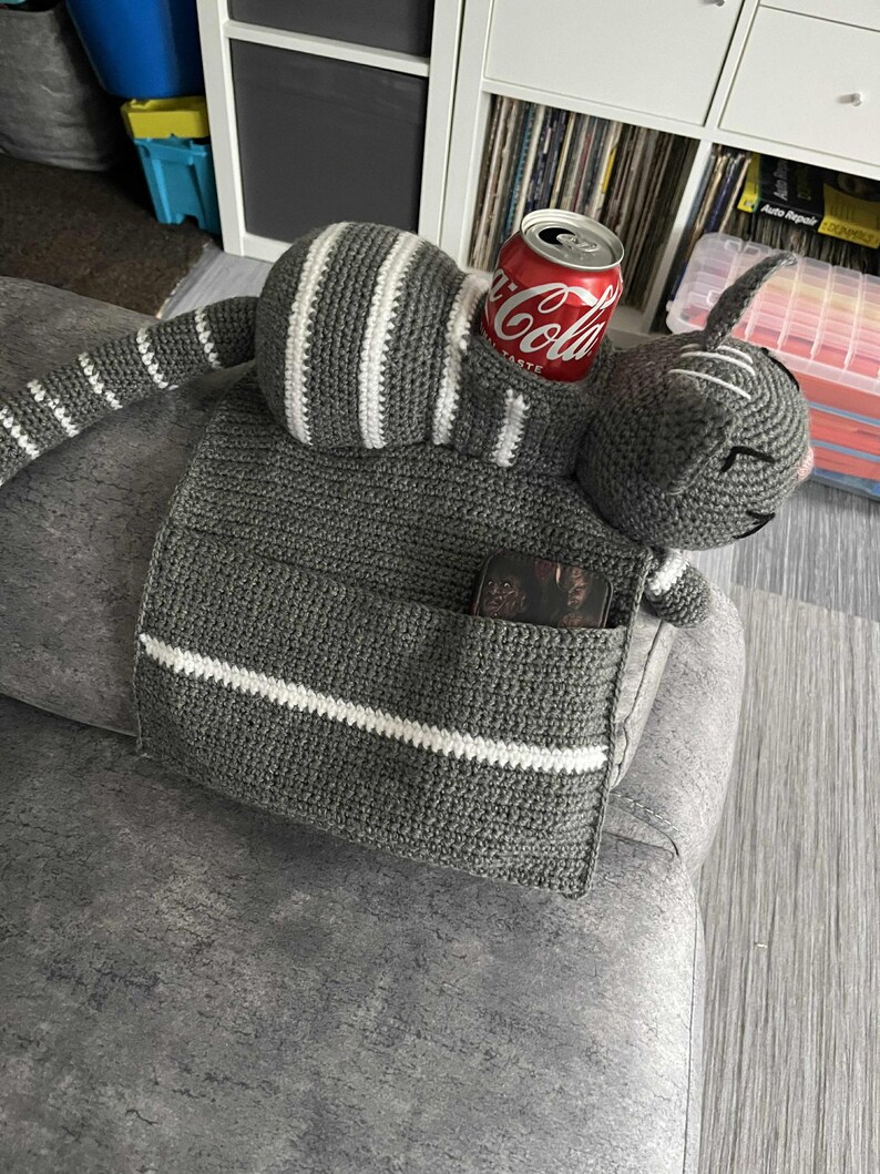 Crochet Cat Sofa Arm Organizer Pattern PDF – Cute Couch Caddy with Pockets & Cup Holder – Digital Download Crochet PDF English German French image 11