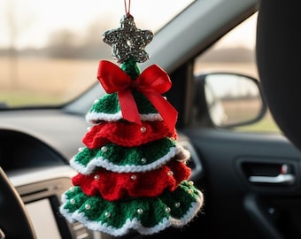 Crochet de suspension de voiture pour arbre de Noël à volants | Amigurumi arbre des fêtes en couches avec perles | Ornement, PDF à téléchargement immédiat