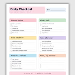 Op de afbeelding: Een dagelijkse checklist-plannerpagina met een roze koptekst met de tekst Daily Checklist, Plan, Do, Stay Positive, Repeat. Het bevat zes kleurgecodeerde secties: Morning Routine, Work/Study, Health & Self Care, Home & Personal, Mindset & Gratitude en Notes/Top Priorities, elk met selectievakjes en lijnen.