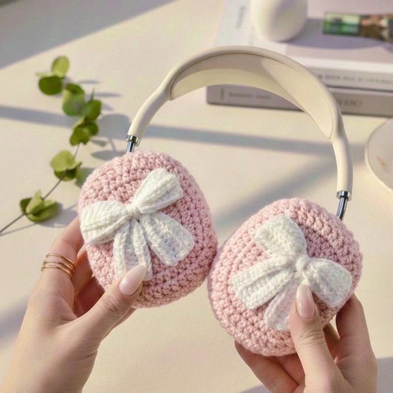 Bow Crochet AirPod Max