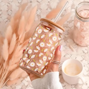 Daisy Glass Cup with bamboo lid and straw floral iced coffee cup aesthetic drinkware gift for her summer glass tumbler cute print boho cup