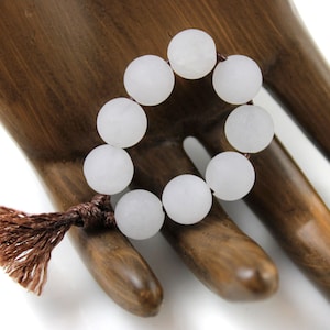 White Agate Finger Mala 9 Beads, Finger Fidget Ring, Worry Beads Mini Mala, Stress Relief, Affirmation Beads, Yoga Practice, Small Yoga Gift