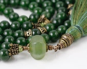Jade Green Mala Necklace, Gemstone Mala, Green Tassel Necklace, Prayer Beads, Mala Beads 108, Yoga Fashion, Tassel Mala, Tassel Necklace