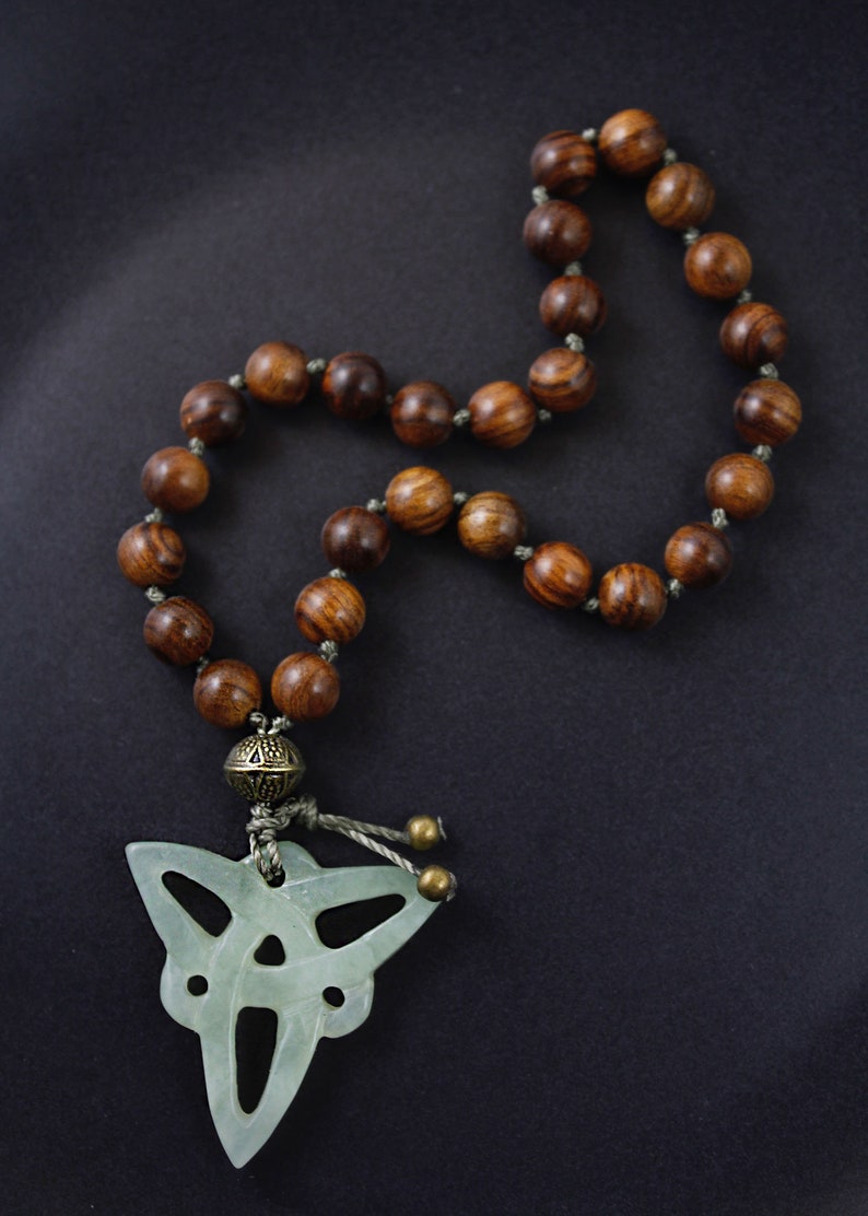 Celtic Pocket Mala 27 Beads, Serpentine Jade Celtic Pendant, Prayer Beads, Worry Beads, Mini Mala Beads, Triquetra Pendant, Small Yoga Gift image 4