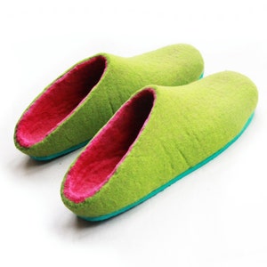 Boiled mule slippers wool, Sustainable Green Pink felted clogs Barefoot - Custom personalized 30 colorways Organic