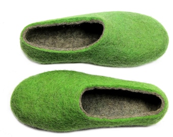 24 Color Custom slippers, felt slippers Men, Green Gray slippers with sole for Winter Outdoors Indoor, Luxury wool slippers, US 6.5 -US 13.5