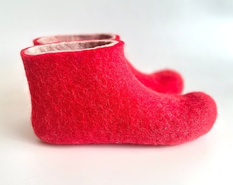 Womens US 8.5 Felted booties Red Beige - Ready to ship in 3 days - Red gifts for her