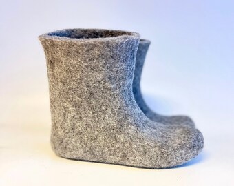 Organic lambs wool slippers, wool boot slippers Handmade, Gray wool ankle boots - US 7.5 Ready to ship