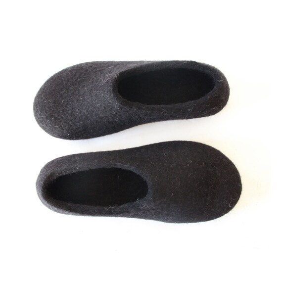 ugg slippers black grey and white