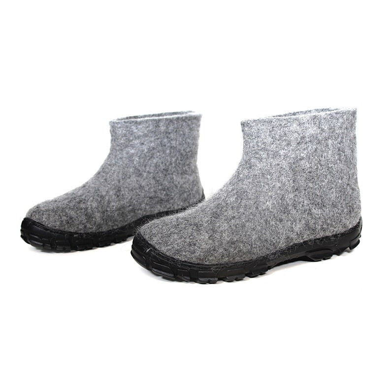 Gray wool Felt Moccasins Men with Rugged rubber Outsole, Warm house slippers men, Short felted boots, Outdoor Boots, Custom ECO Wool 7 Color image 10