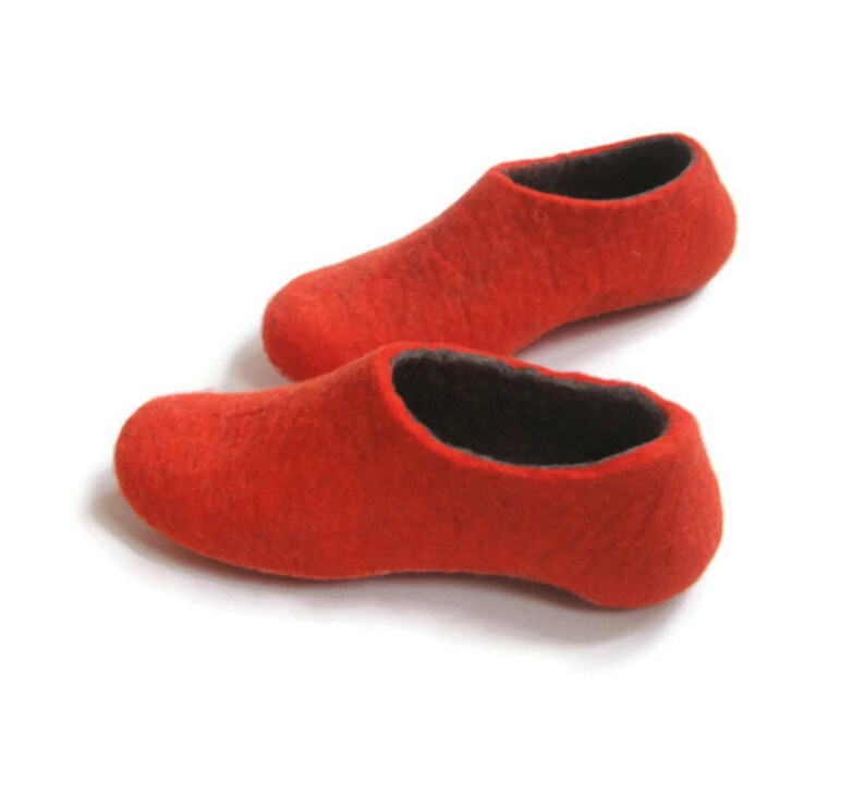 red slippers womens