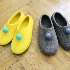 Felt Slippers with Pom Pom, Women slippers Grey Loafers, Mens slippers Unisex, Grey slippers Moccasins Men Felt slippers, Custom color Balls image 7