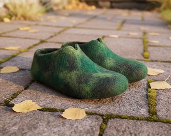 Forest Wool Slippers Men – Handmade Felted House Shoes, Organic Barefoot Clogs, Grounding Luxury Gift for Him