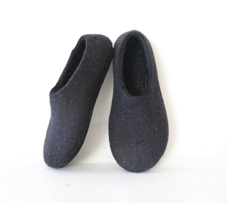Minimalist Black Felted Wool Slippers Non Slippery Soles. - Etsy