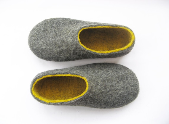 womens felt clogs