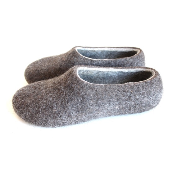 mens wide house slippers