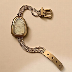 Luxury Snake Head Watch for Women – Retro Gold Quartz Bracelet Watch, Unique Serpent-Inspired Design, Elegant Gift for Her