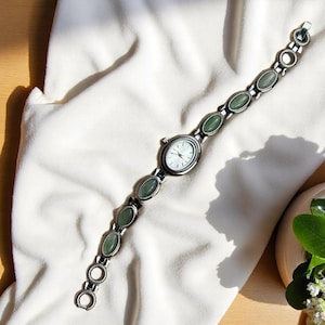 Women's Gemstone Vintage Watch – Elegant Silver Timepiece, Classic Jewelry Gift, Fine Retro Style Watch for Her, Christmas Gift Idea