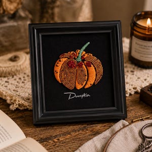 Kit per ricamo fai da te con zucca e perline / Kit per ricamo a mano per principianti / Lavori di ricamo autunnali fai da te / Regalo di Halloween fatto a mano