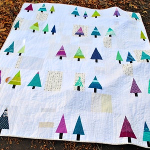 Winter Woods PDF Quilt Pattern Modern Christmas Tree Quilt in 2 Sizes, Lap and Crib image 1