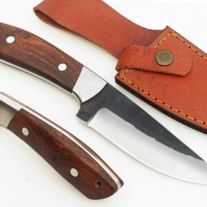 Handmade D2 Steel Skinner Knife: Rosewood Handle, Leather Sheath