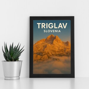 Triglav Digitaldruck Kunstwerk l Slowenien l Individuelles Poster, Postkarte, gerahmter Druck, Grußkarte l Porträt