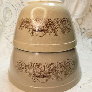 Vintage Pyrex Mixing Bowls - Forest Fancies Mushroom Set, 1980s Cottagecore Kitchenware